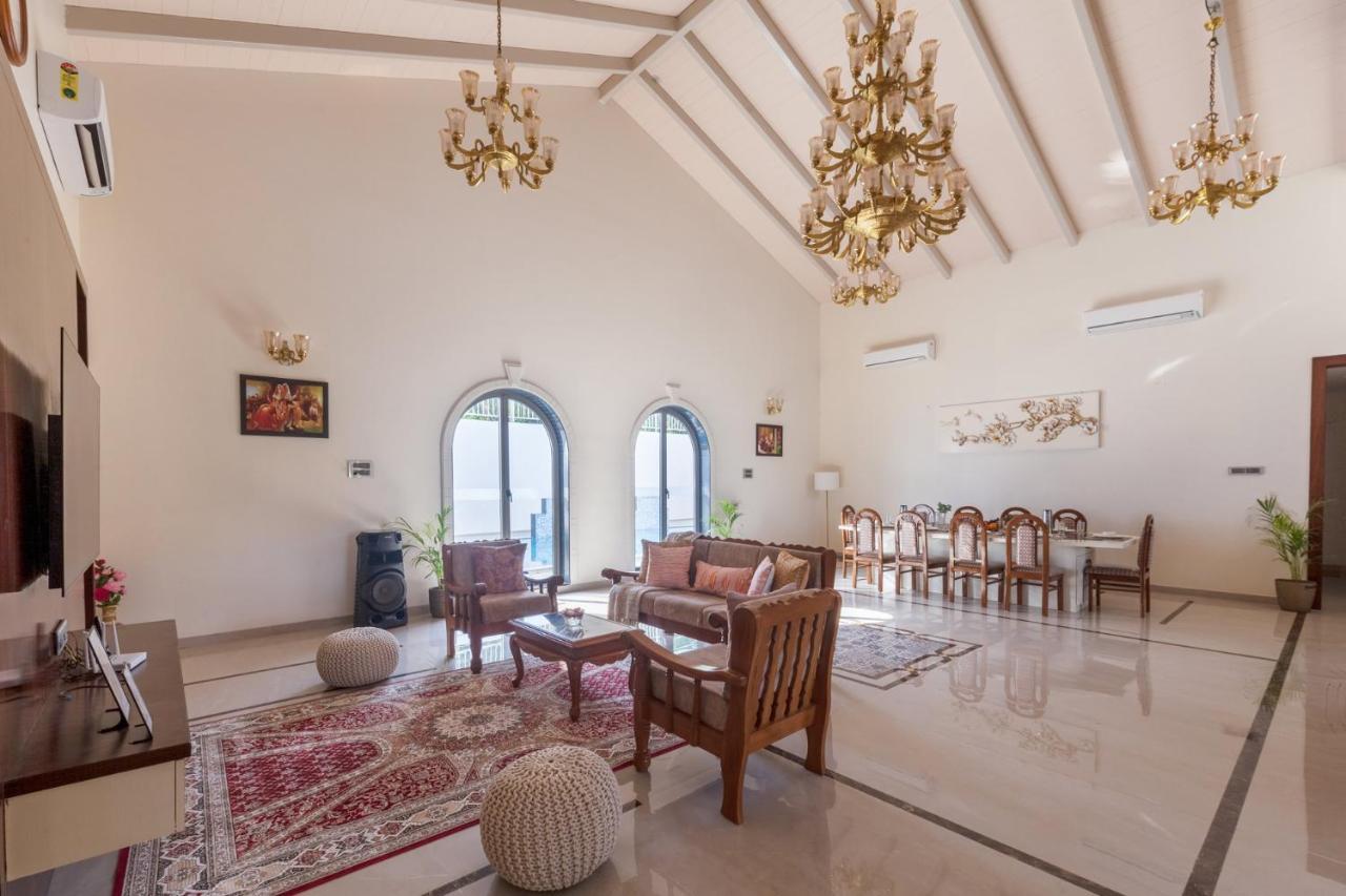 Bellevue Palace By Stayvista - Lavish Abode With A Pool, Landscaped Lawn, Gazebo & Adventure Activities Nashik Exterior foto