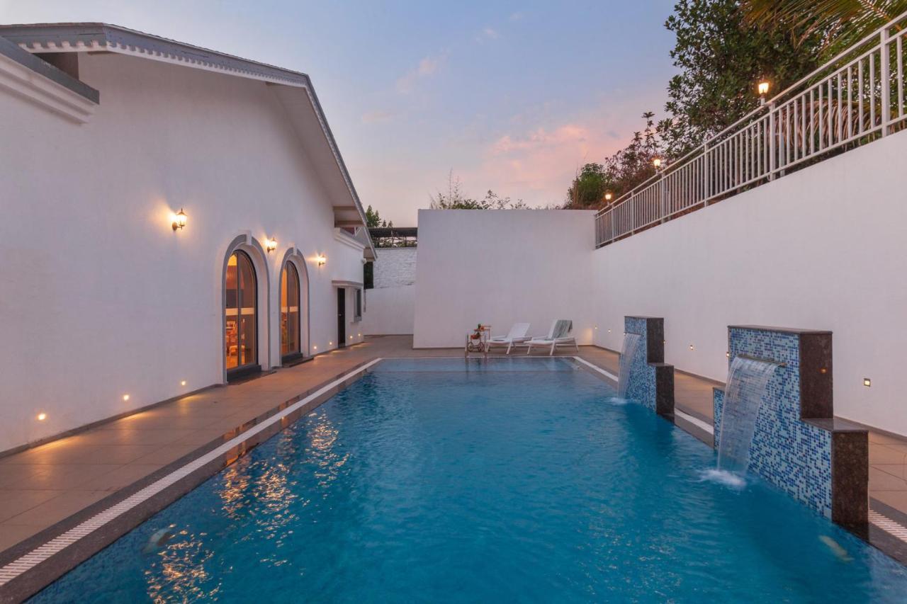 Bellevue Palace By Stayvista - Lavish Abode With A Pool, Landscaped Lawn, Gazebo & Adventure Activities Nashik Exterior foto