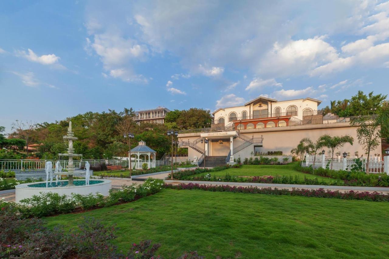 Bellevue Palace By Stayvista - Lavish Abode With A Pool, Landscaped Lawn, Gazebo & Adventure Activities Nashik Exterior foto